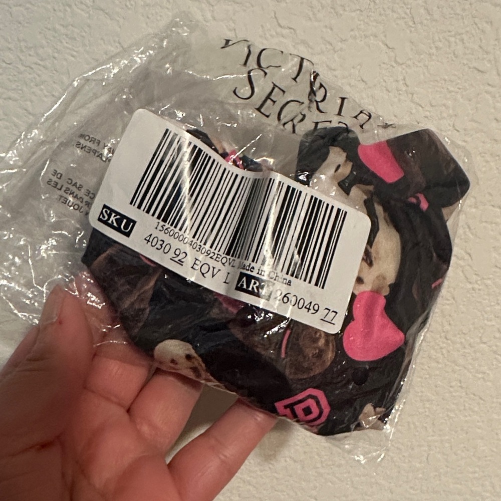 Victoria's Secret Pink and Black Heart panty